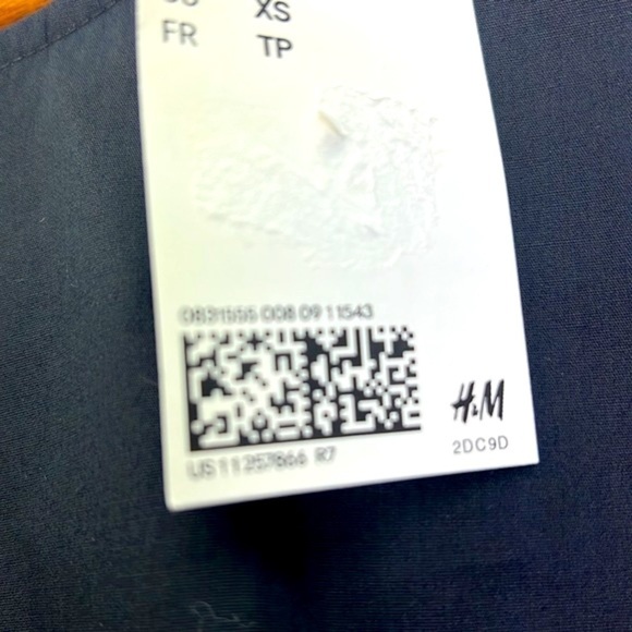 H&M - NWT Black Cotton Ruffle Open Tie Back Blouse Size XS - Picture 10 of 13